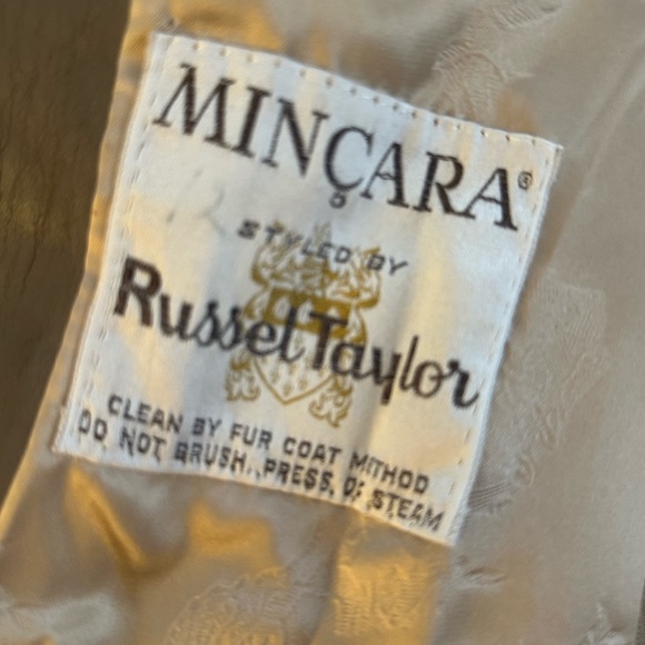 Mon wife vibes, but make it vintage faux! - Picture 7 of 10